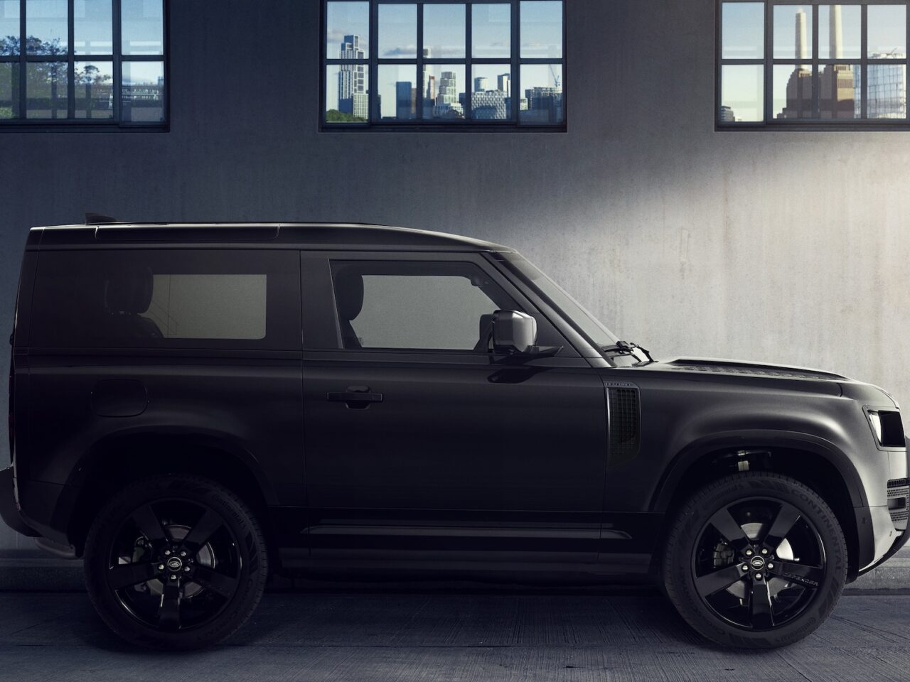 Land Rover Defender Edition 53