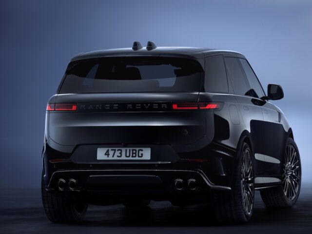 Range Rover Sport SV Black Edition