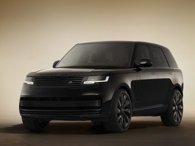 Range Rover SV Black 2025