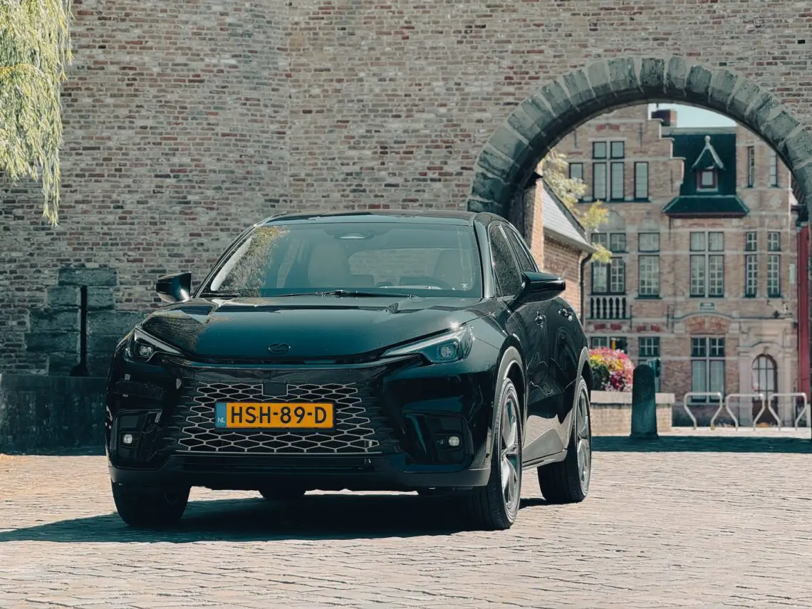 Lexus LBX à Bruges
