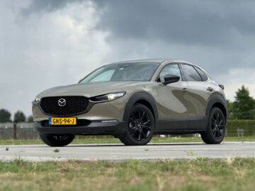 Mazda CX-30 2025