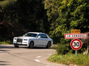 Rolls-Royce Phantom 2025