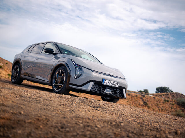 Kia EV4: ruimer dan de EV3, andere dynamiek ...