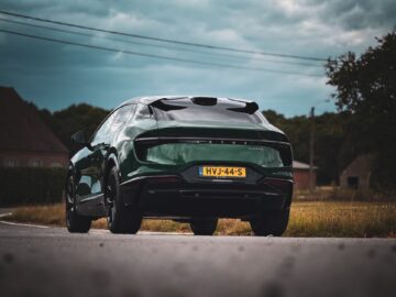 Lotus Eletre 600