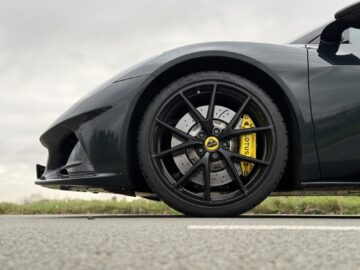 Dit is de laatste auto die je als plug-in hybride zou verwachten ...