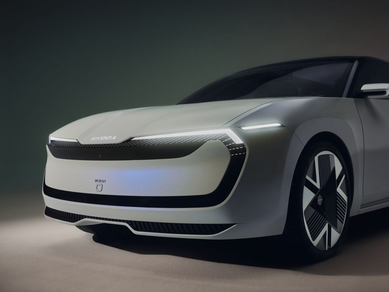 Yes! Skoda gaat eindelijk een elektrische station bouwen! ...