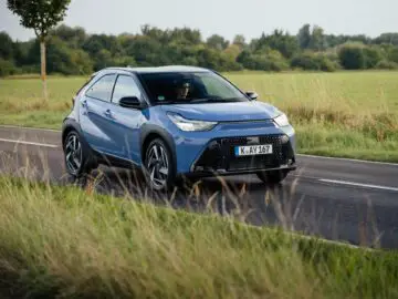 Rijden in de Toyota Aygo X Hybrid