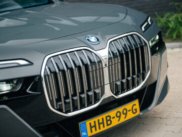 BMW legt eindelijk uit waarom de grilles zo groot zijn (en ze geen spijt hebben) ...