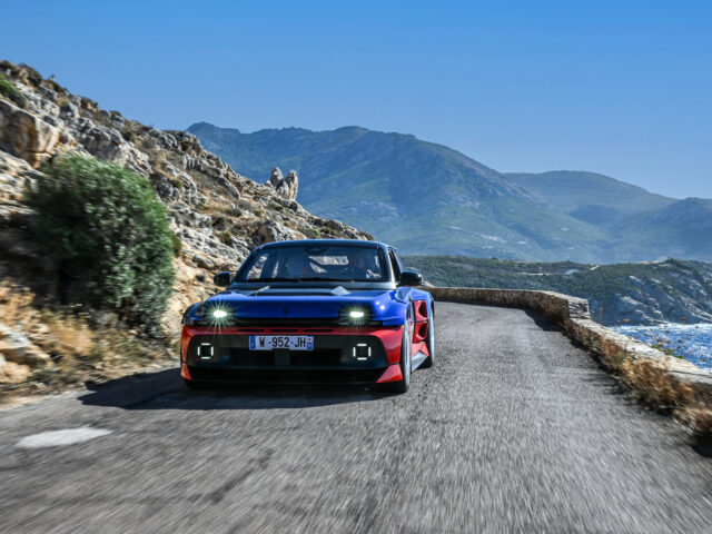 Renault 5 Turbo 3E in actie voor publieksdebuut ...
