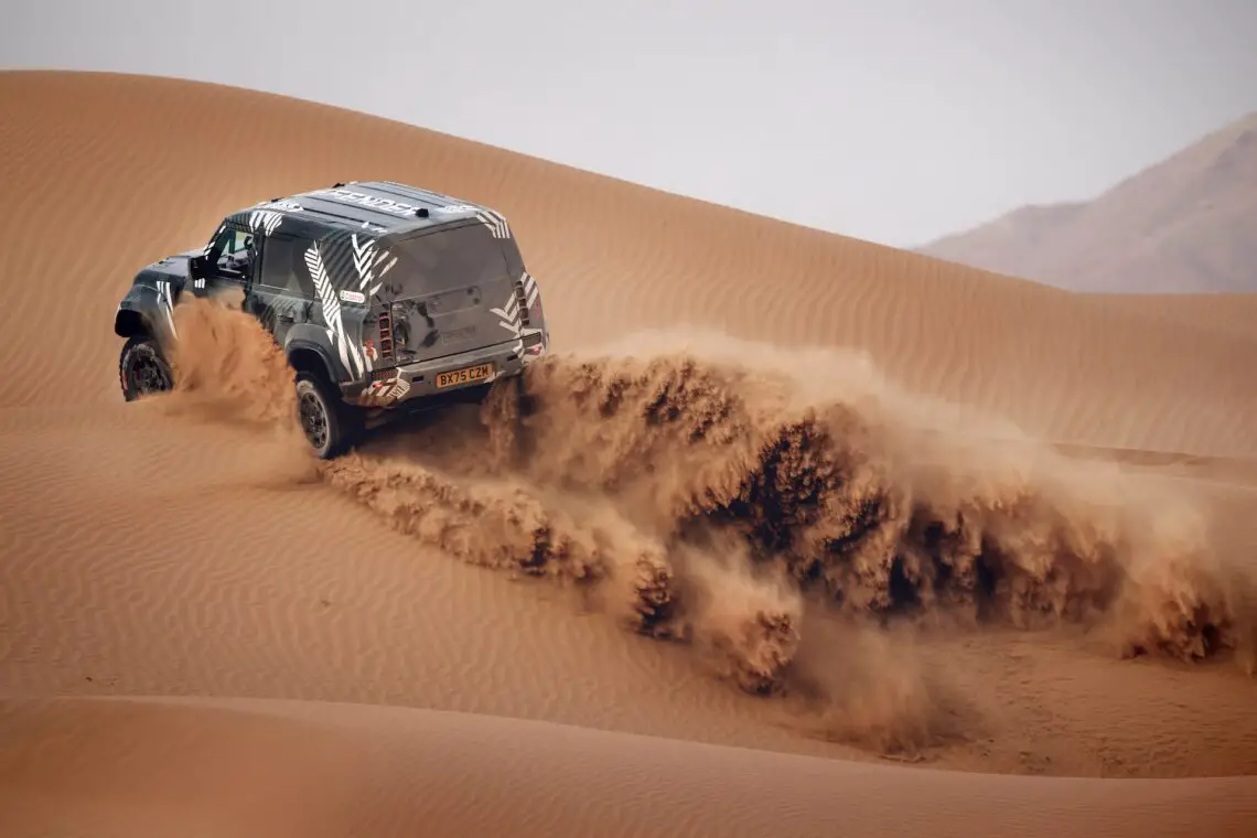 Land Rover Defender Dakar D7X-R