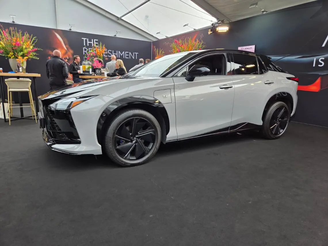 Lexus RZ 550e F Sport tijdens EV Experience 2025