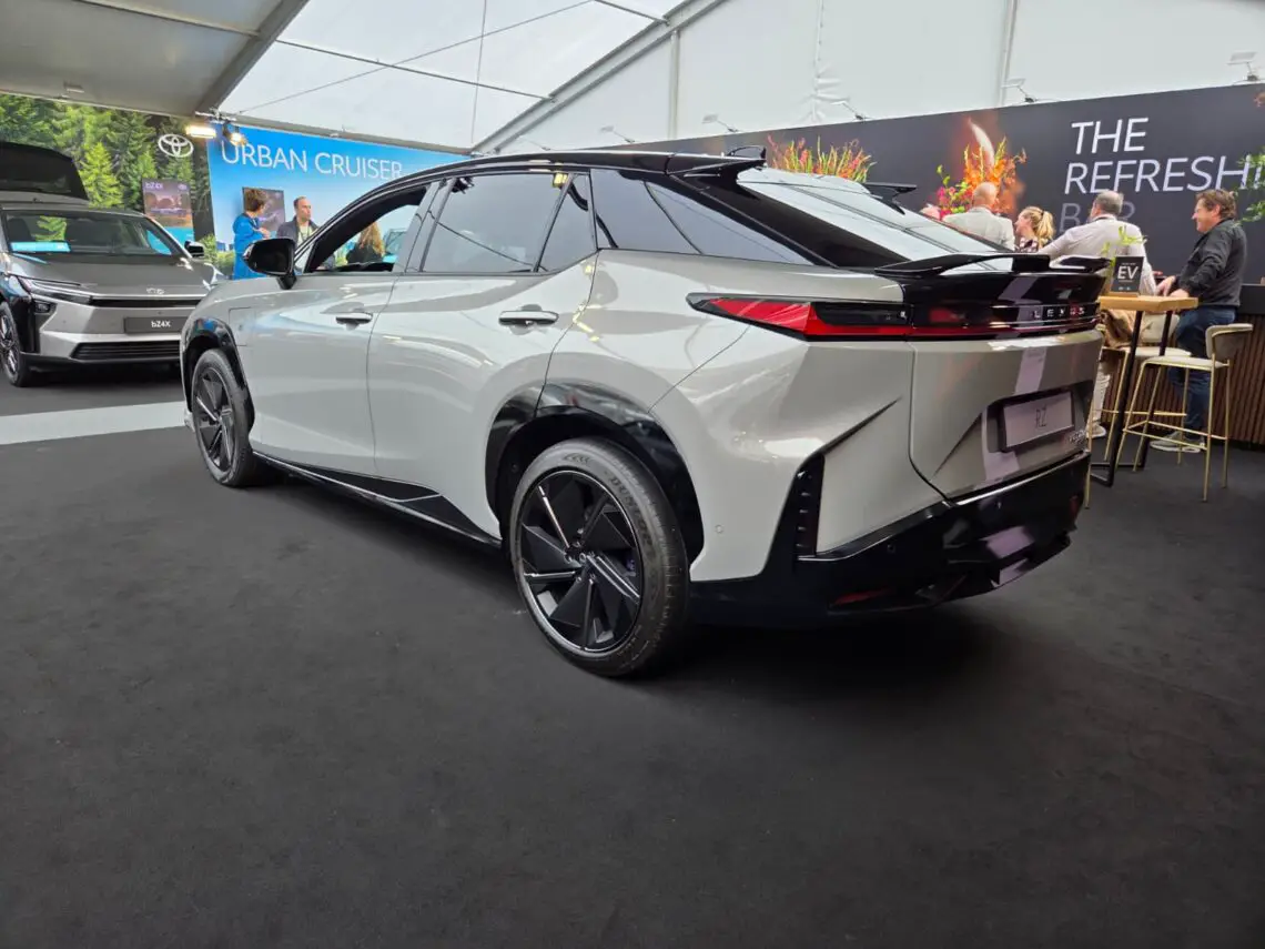 Lexus RZ 550e F Sport tijdens EV Experience 2025