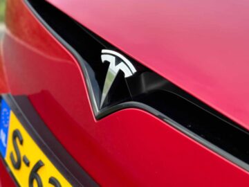 Nog nooit verkocht Tesla zoveel auto’s, toch zijn beleggers teleurgesteld. ...