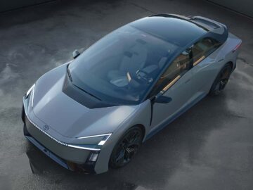 Haast onherkenbaar: de nieuwe Corolla laat z’n brave verleden achter zich ...