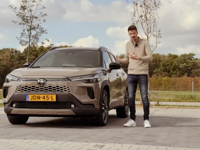 Toyota Corolla Cross Hybrid review met Bart Oostvogels van AutoRAI.nl