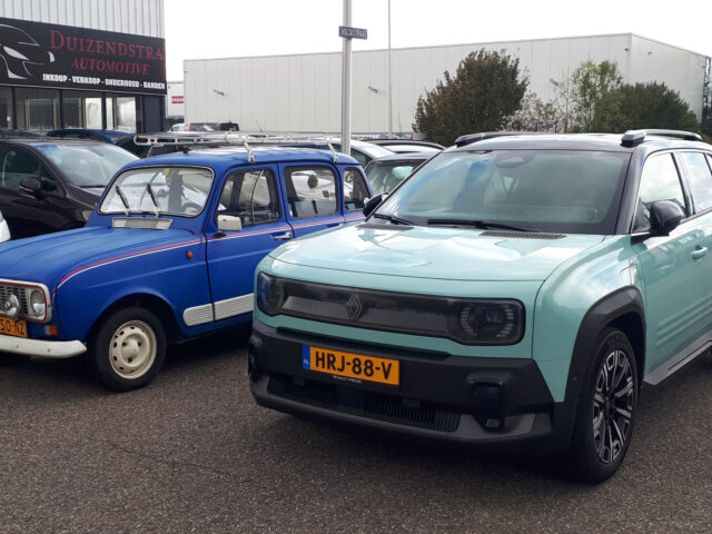 Gespot: oud en nieuw met de Renault 4 ...