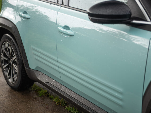 Review – Renault 4 Iconic Comfort Range (2025) ...