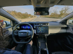 Kijk mama, zonder handen! – Ford brengt BlueCruise naar meer modellen ...