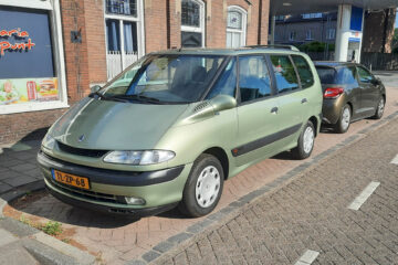 Gespot: een Renault Espace uit 1998 ...