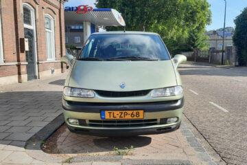 Gespot: een Renault Espace uit 1998 ...