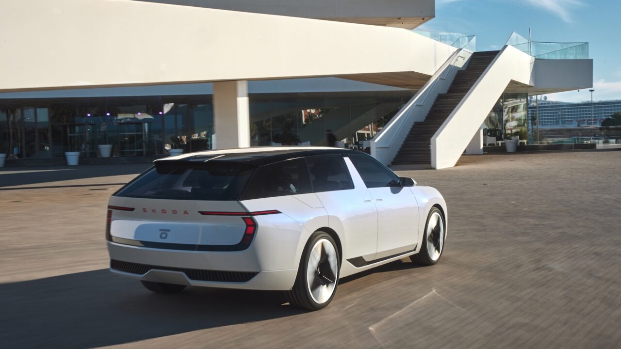 Achterkant van de Skoda Vision O: de Skoda Octavia van de toekomst