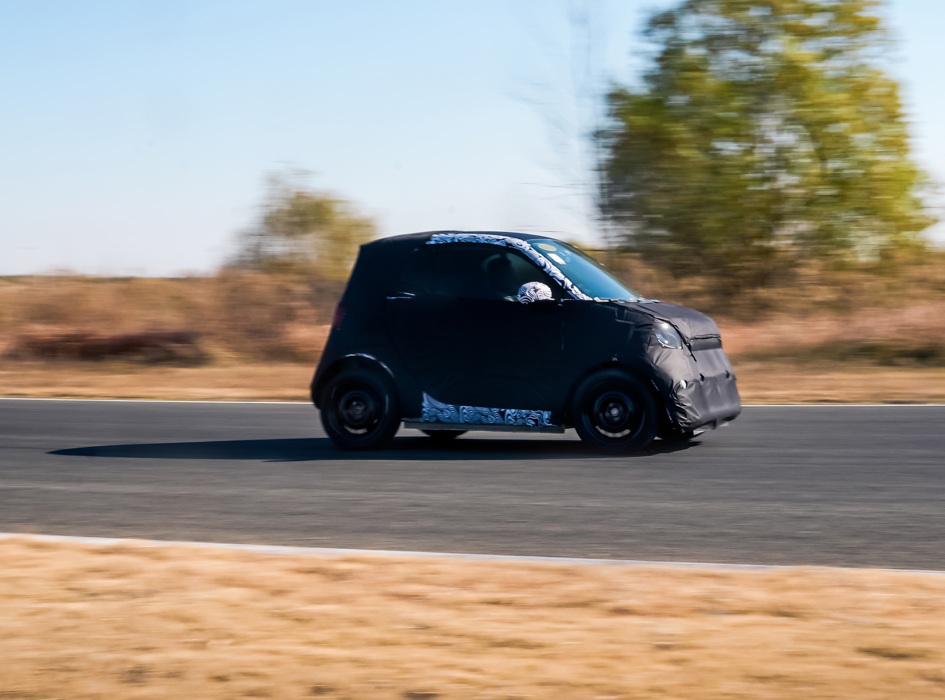 De nieuwe Smart Fortwo is echt een kleine scheurneus