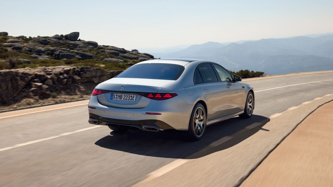 The new S-Class. Stuttgart, 2026.
Exterior colour: Hightech silver metallic
Exterior: AMG Line; Night Package
Interior: Exclusive Nappa leather macchiatobeige / magmagrey; Exclusive Package