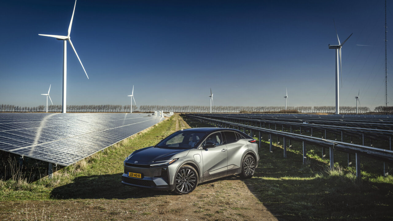 Toyota C-HR+