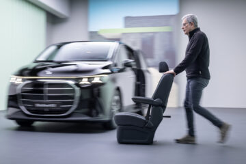 De nieuwe Mercedes-Benz VLE krijgt stoelen op wieltjes