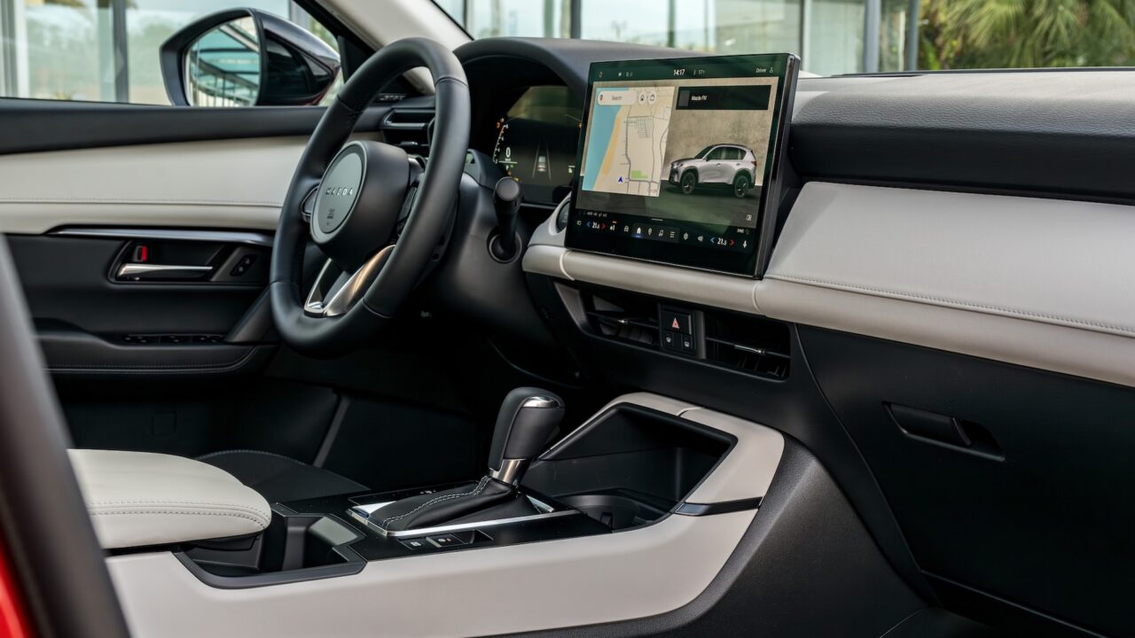 Een blik op het interieur van de nieuwe Mazda CX-5 2026