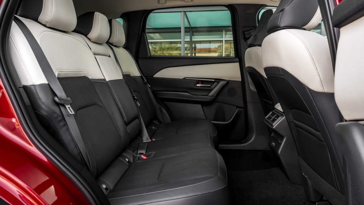 De ruimte achterin de CX-5 is indrukwekkend.