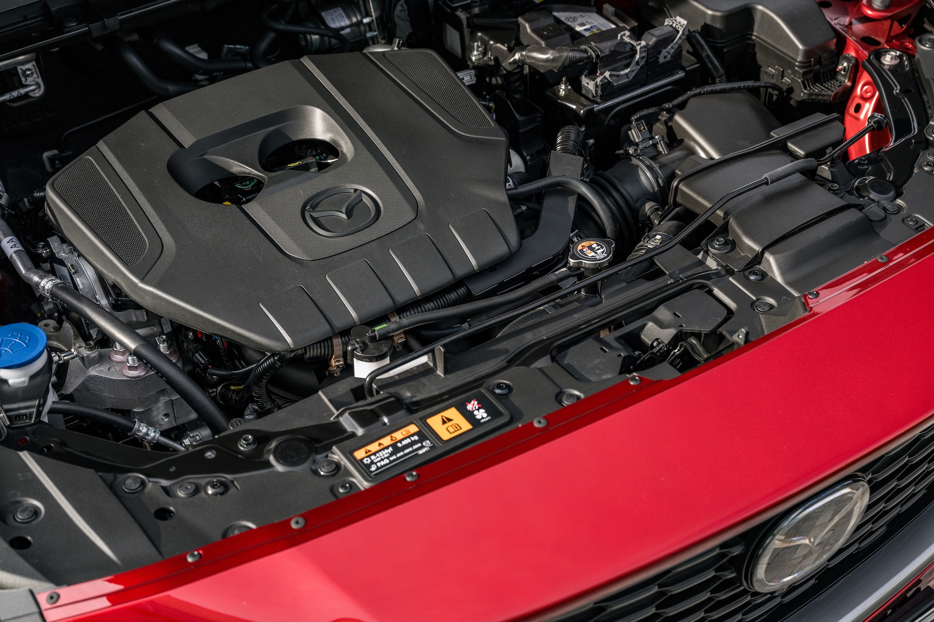 De 2,5-liter viercilinder benzinemotor van de nieuwe Mazda CX-5 2026