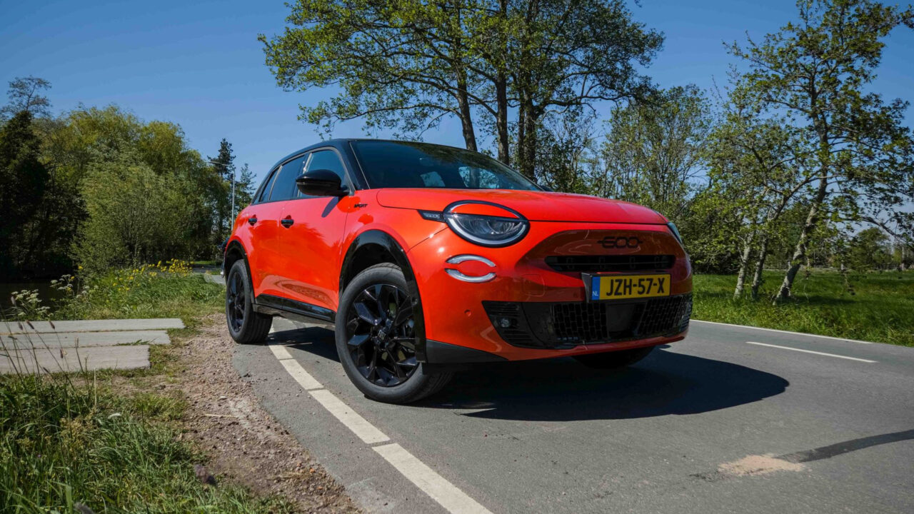 Test: Fiat 600 Hybrid 145 Sport (2026) - Sportief of enkel mooi?
