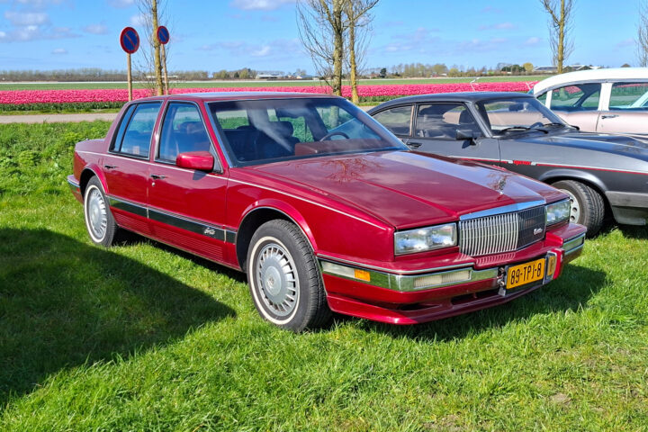 Gespot: een Cadillac Seville uit 1986 ...