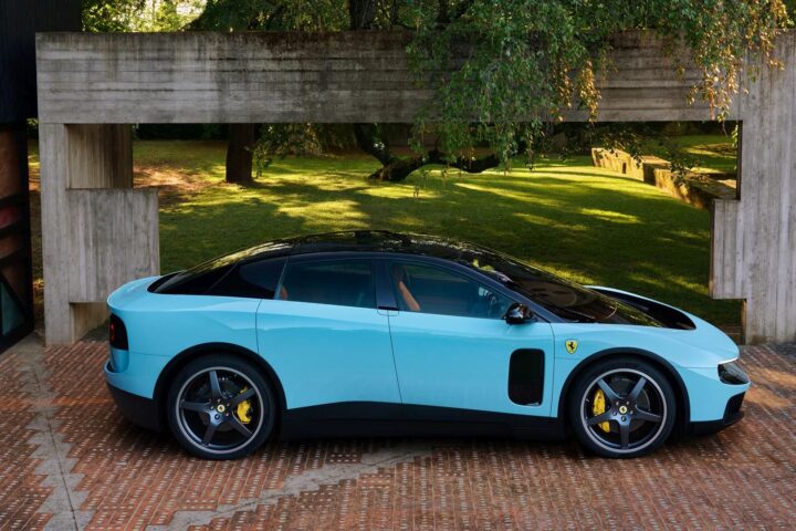 Internet ontploft: Eerste elektrische Ferrari shockeert ...