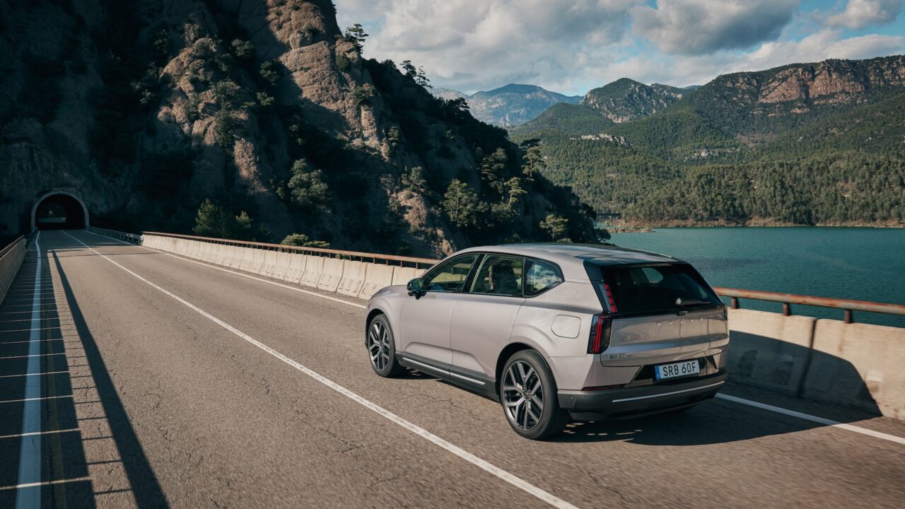 Volvo EX60