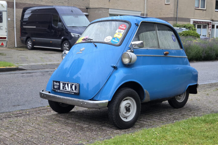 Gespot: een BMW Isetta uit 1961 ...