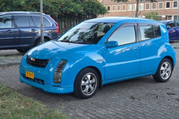 Gespot: een WiLL Cypha uit 2002 ...