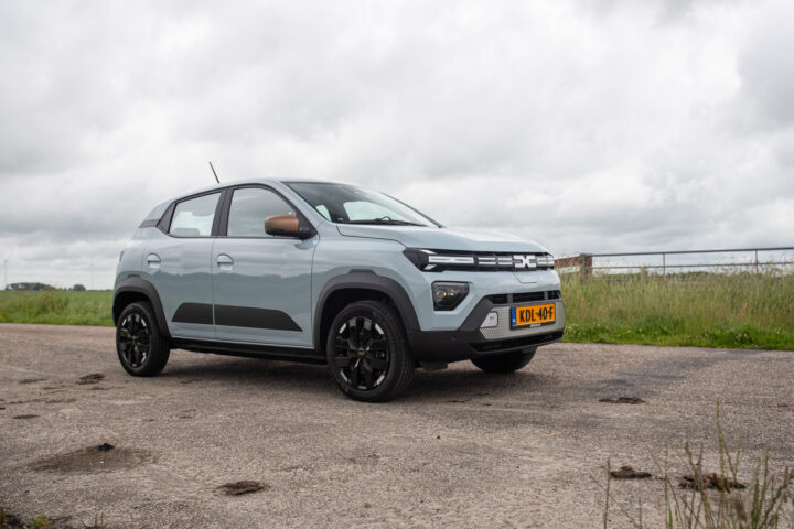 Review Dacia Spring (2026) – hoeveel EV krijg je voor 18.000 euro? ...