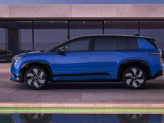 Maak kennis met de Škoda Peaq 90x Sportline: elektrische zevenzitter op de EV E ...
