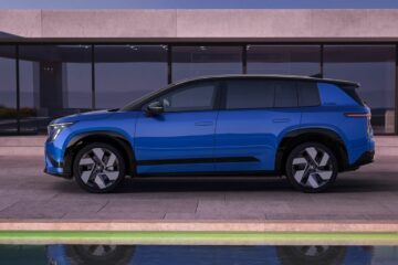Maak kennis met de Škoda Peaq 90x Sportline: elektrische zevenzitter op de EV E ...