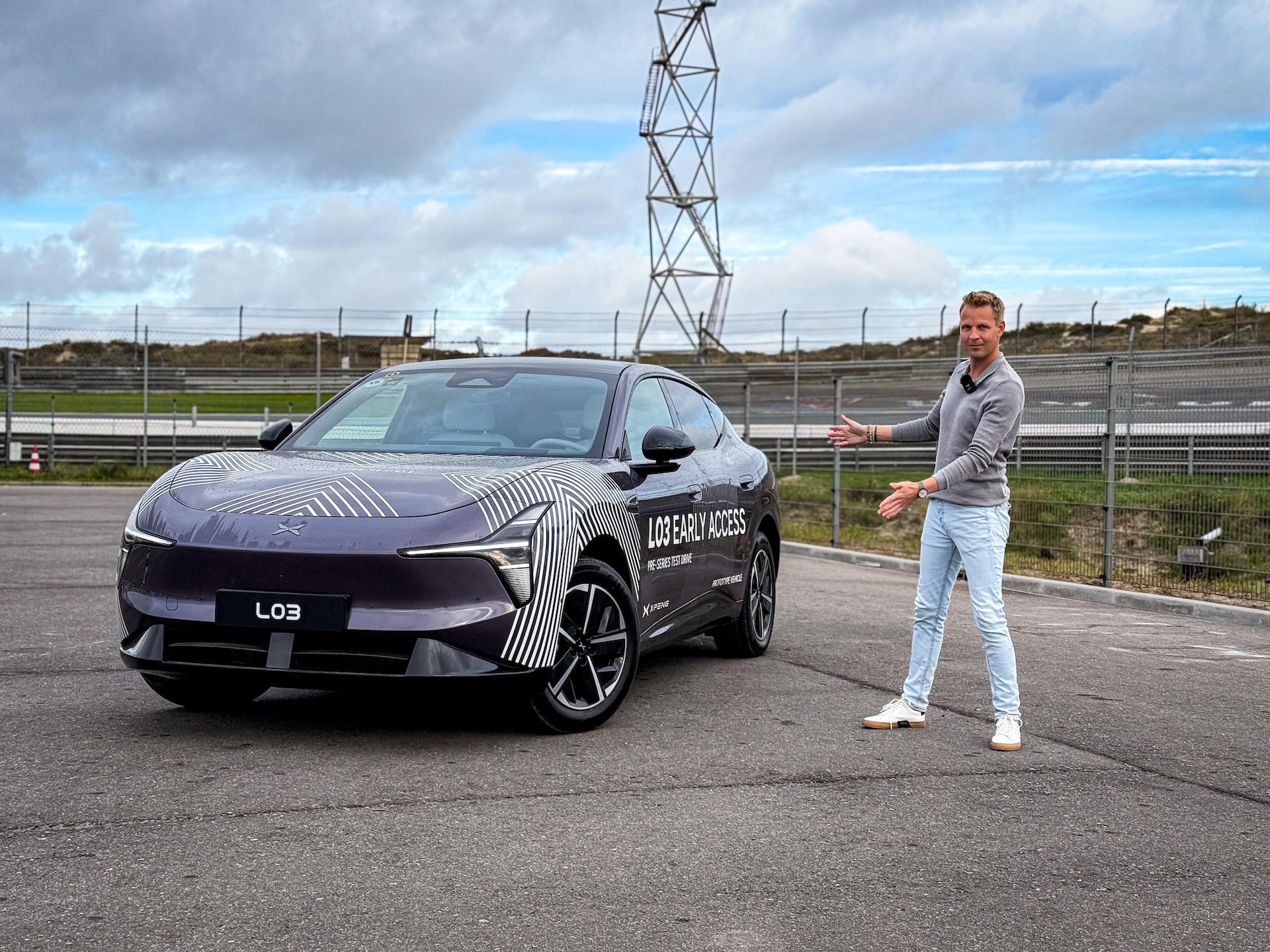 Eerste rij-indruk Xpeng L03 (2026): belachelijk veel auto voor je geld!