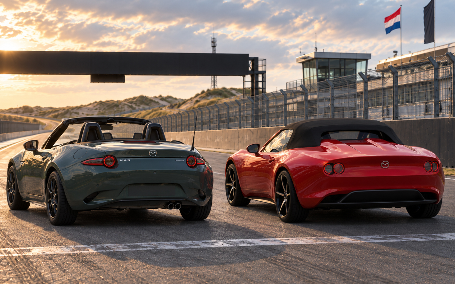 Links: Mazda MX-5 ND - Rechts: rendering van Mazda MX-5 NE - AutoRAI.nl