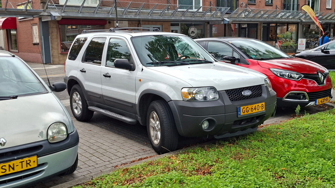 Gespot: een Ford Escape uit 2005 ...