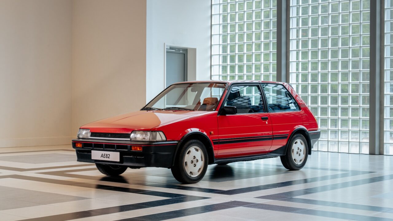 Toyota AE82
