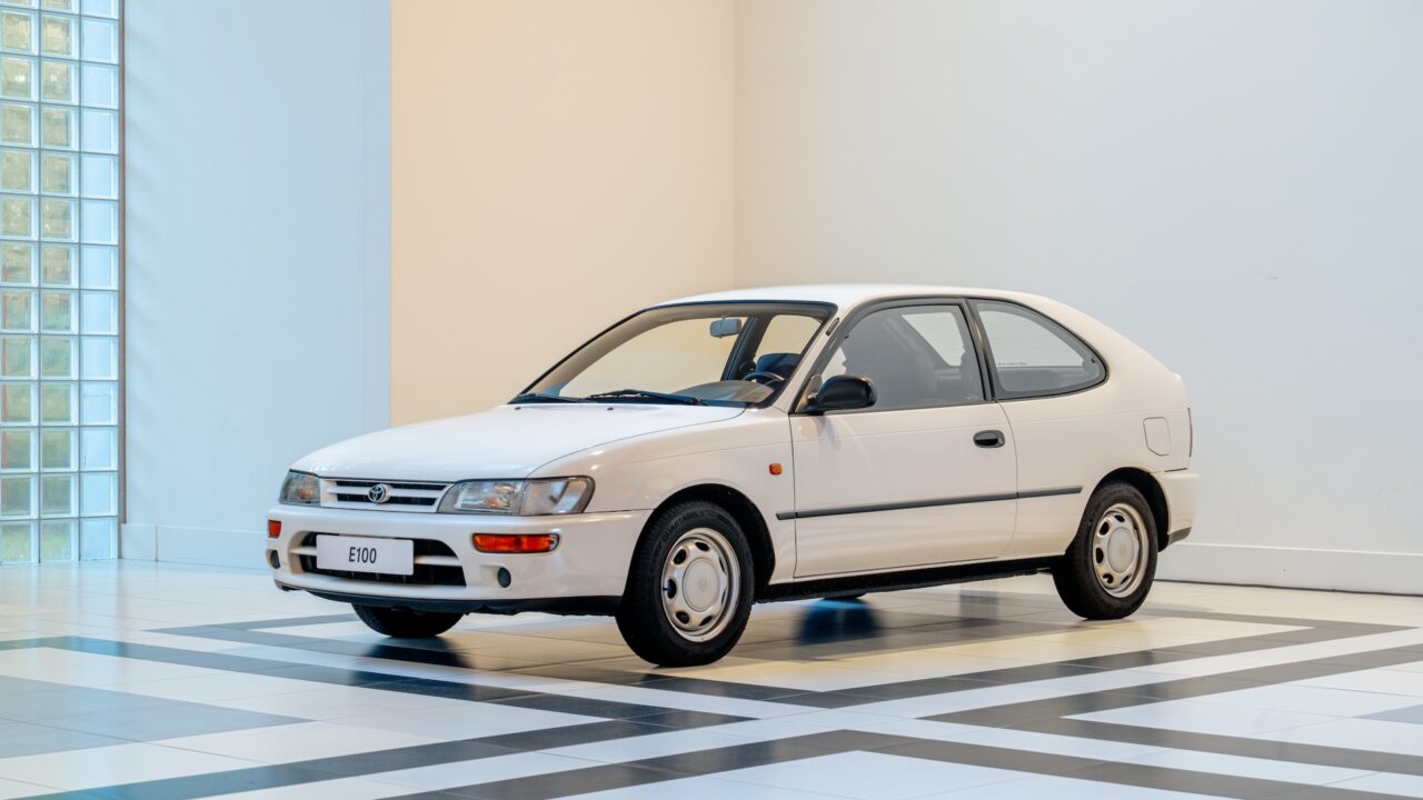 De Toyota Corolla E100