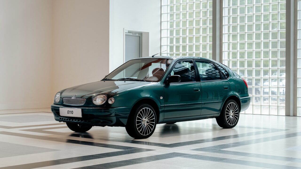 De Toyota Corolla E110