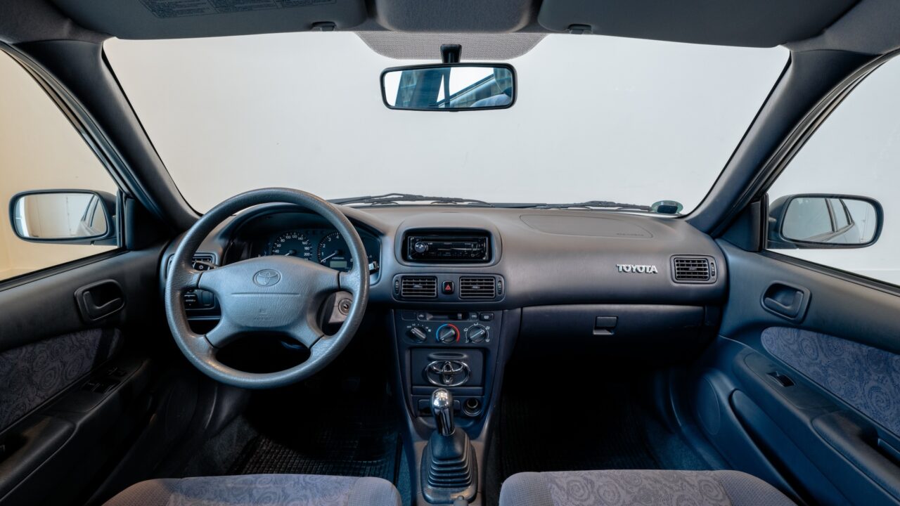 De Toyota Corolla E110