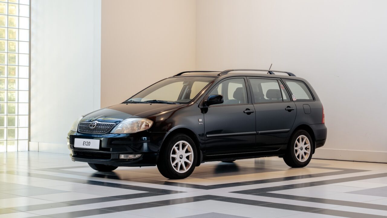 De Toyota Corolla E120