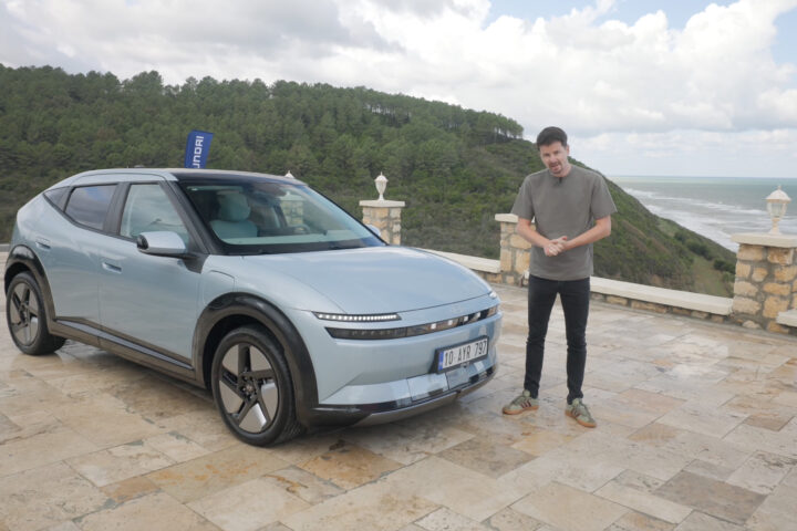 Hyundai IONIQ 3 - review met autojournalist Bart Oostvogels